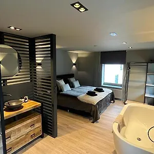 vakantiewoning-in-het-heuvelland-nabij-valkenburg.valkenburgaandegeul-hotels.com/